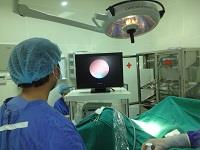Phẫu thuật tán sỏi niệu quản  nội soi ngược dòng bằng Laser